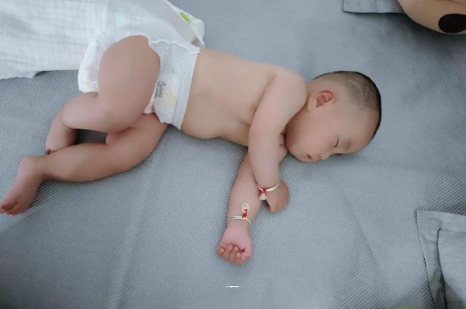 乳山怀孕多久肚子会胀气